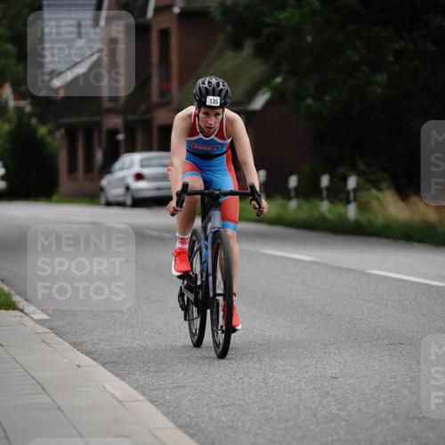 30.08.2026 - Elbe Triathlon Hamburg Michael Burmester http://msf.ph/oto/10066680 30.08.2026 15:27:15 Radfahren  meine-sportfotos.de