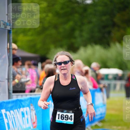 30.08.2026 - Elbe Triathlon Hamburg LAZAROV Photography http://msf.ph/oto/10066715 30.08.2026 12:19:45 Ziel 1694 meine-sportfotos.de