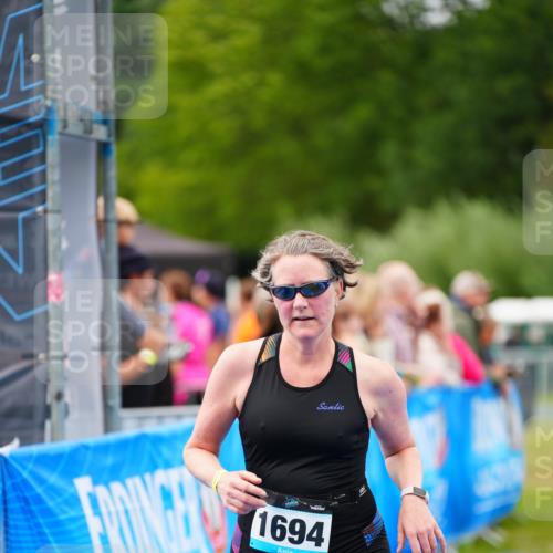 30.08.2026 - Elbe Triathlon Hamburg LAZAROV Photography http://msf.ph/oto/10066716 30.08.2026 12:19:45 Ziel 1694 meine-sportfotos.de