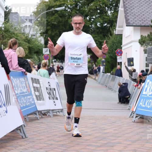 30.08.2026 - Blankeneser Heldenlauf Lena Gebhardt http://msf.ph/oto/10066732 30.08.2026 12:58:36 Ziel 4034, 4042, 4331 meine-sportfotos.de