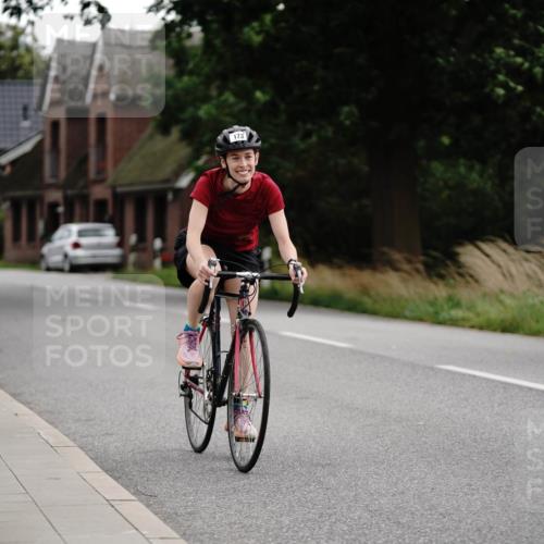 30.08.2026 - Elbe Triathlon Hamburg Michael Burmester http://msf.ph/oto/10066733 30.08.2026 15:27:56 Radfahren  meine-sportfotos.de