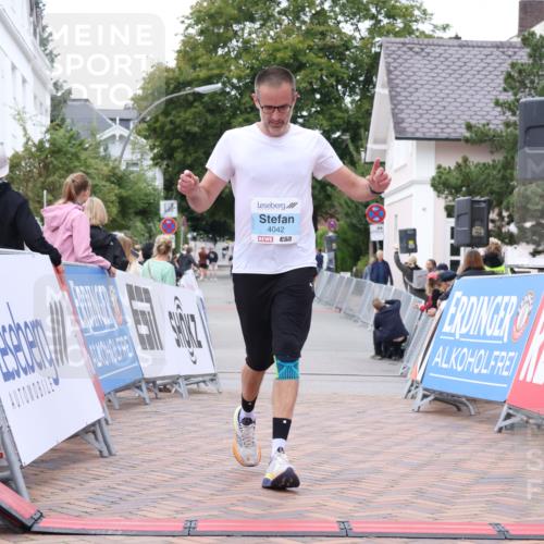 30.08.2026 - Blankeneser Heldenlauf Lena Gebhardt http://msf.ph/oto/10066740 30.08.2026 12:58:37 Ziel 4042 meine-sportfotos.de