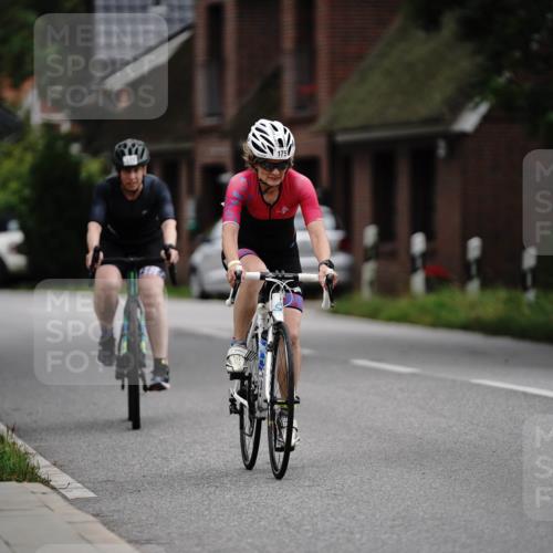 30.08.2026 - Elbe Triathlon Hamburg Michael Burmester http://msf.ph/oto/10066785 30.08.2026 15:28:44 Radfahren  meine-sportfotos.de