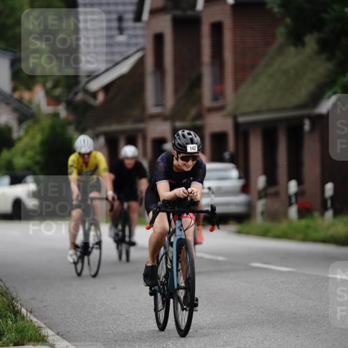 30.08.2026 - Elbe Triathlon Hamburg Michael Burmester http://msf.ph/oto/10066826 30.08.2026 15:30:09 Radfahren  meine-sportfotos.de