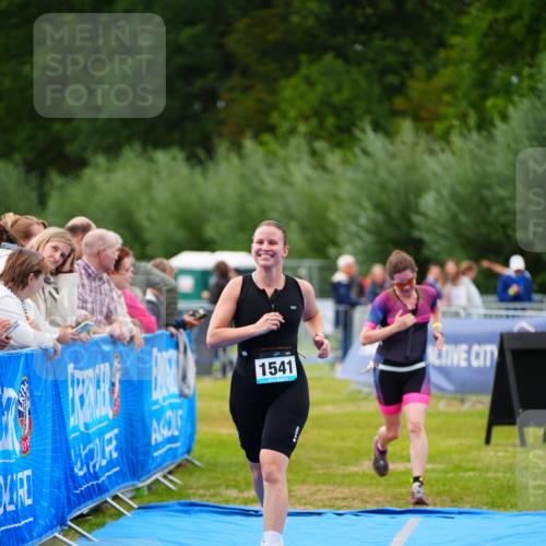 30.08.2026 - Elbe Triathlon Hamburg LAZAROV Photography http://msf.ph/oto/10066844 30.08.2026 12:20:23 Ziel 1541, 1635 meine-sportfotos.de