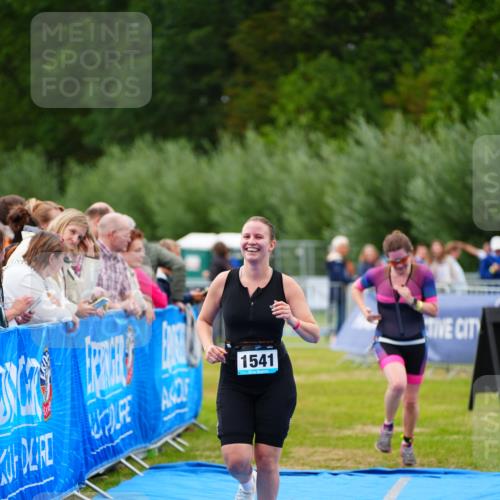 30.08.2026 - Elbe Triathlon Hamburg LAZAROV Photography http://msf.ph/oto/10066848 30.08.2026 12:20:23 Ziel 1541, 1635 meine-sportfotos.de