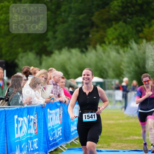 30.08.2026 - Elbe Triathlon Hamburg LAZAROV Photography http://msf.ph/oto/10066854 30.08.2026 12:20:23 Ziel 1541, 1635 meine-sportfotos.de