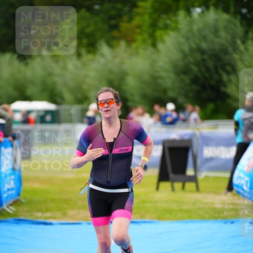 30.08.2026 - Elbe Triathlon Hamburg LAZAROV Photography http://msf.ph/oto/10066873 30.08.2026 12:20:25 Ziel 1541, 1635 meine-sportfotos.de