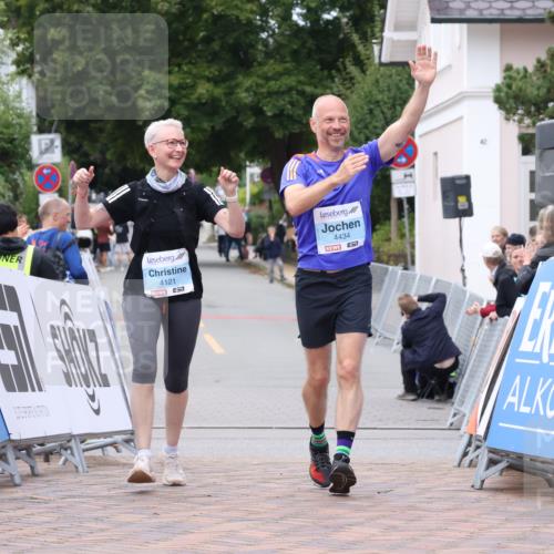 30.08.2026 - Blankeneser Heldenlauf Lena Gebhardt http://msf.ph/oto/10066885 30.08.2026 12:59:32 Ziel 4121, 4250, 4434 meine-sportfotos.de