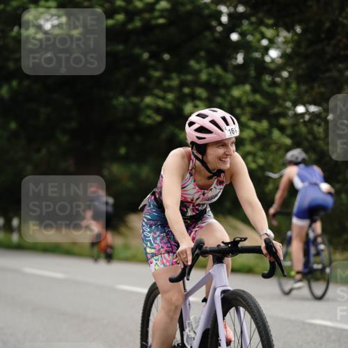 30.08.2026 - Elbe Triathlon Hamburg Michael Burmester http://msf.ph/oto/10066890 30.08.2026 15:30:40 Radfahren  meine-sportfotos.de
