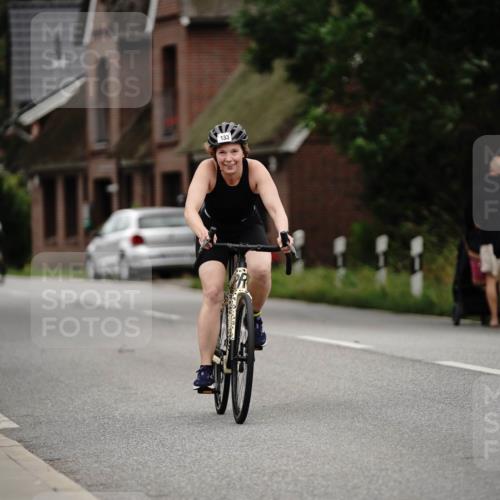 30.08.2026 - Elbe Triathlon Hamburg Michael Burmester http://msf.ph/oto/10066895 30.08.2026 15:31:04 Radfahren  meine-sportfotos.de