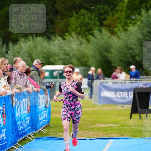 30.08.2026 - Elbe Triathlon Hamburg LAZAROV Photography http://msf.ph/oto/10066913 30.08.2026 12:21:04 Ziel 1673 meine-sportfotos.de