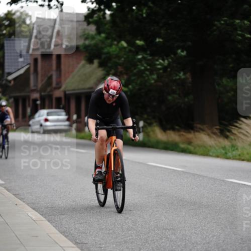 30.08.2026 - Elbe Triathlon Hamburg Michael Burmester http://msf.ph/oto/10066948 30.08.2026 15:31:58 Radfahren  meine-sportfotos.de
