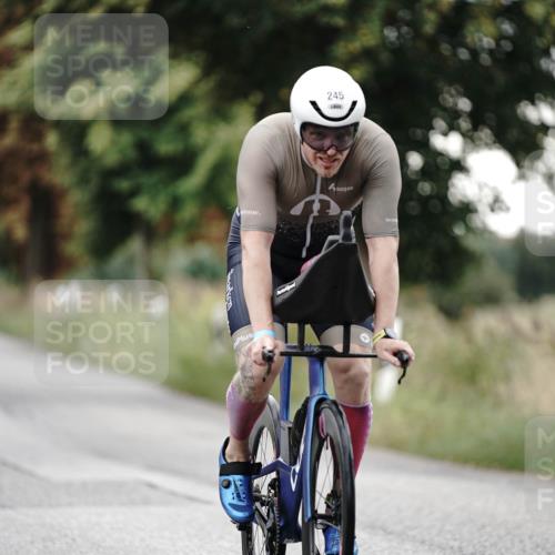 30.08.2026 - Elbe Triathlon Hamburg Michael Burmester http://msf.ph/oto/10066974 30.08.2026 09:13:24 Radfahren 238, 245, 248, 318, 346, 385, 689 meine-sportfotos.de