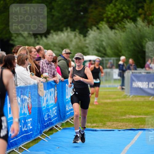 30.08.2026 - Elbe Triathlon Hamburg LAZAROV Photography http://msf.ph/oto/10067061 30.08.2026 12:21:48 Ziel 1519, 1546, 1606 meine-sportfotos.de