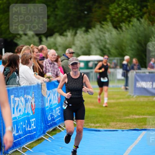 30.08.2026 - Elbe Triathlon Hamburg LAZAROV Photography http://msf.ph/oto/10067071 30.08.2026 12:21:48 Ziel 1519, 1546, 1606 meine-sportfotos.de