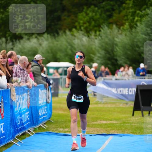 30.08.2026 - Elbe Triathlon Hamburg LAZAROV Photography http://msf.ph/oto/10067090 30.08.2026 12:21:54 Ziel 894, 1606 meine-sportfotos.de