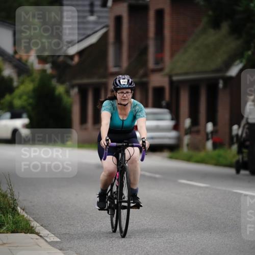30.08.2026 - Elbe Triathlon Hamburg Michael Burmester http://msf.ph/oto/10067100 30.08.2026 15:34:30 Radfahren  meine-sportfotos.de