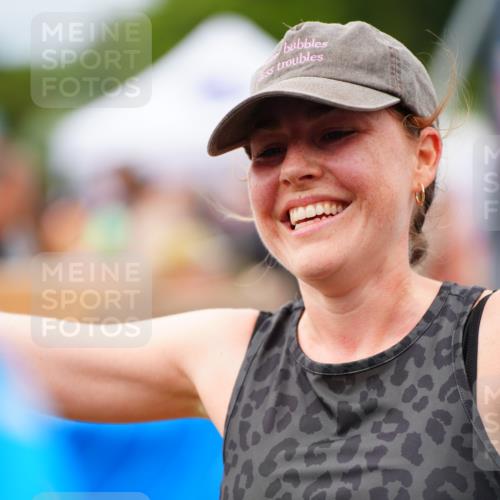 30.08.2026 - Elbe Triathlon Hamburg LAZAROV Photography http://msf.ph/oto/10067101 30.08.2026 12:21:55 Ziel 894, 1606 meine-sportfotos.de