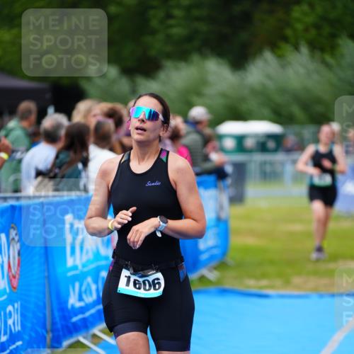 30.08.2026 - Elbe Triathlon Hamburg LAZAROV Photography http://msf.ph/oto/10067103 30.08.2026 12:21:56 Ziel 894, 1606 meine-sportfotos.de