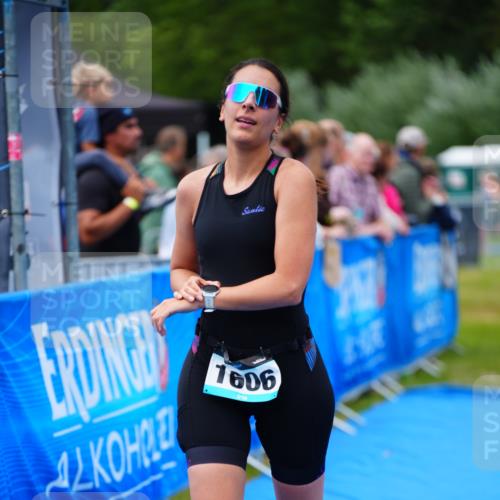 30.08.2026 - Elbe Triathlon Hamburg LAZAROV Photography http://msf.ph/oto/10067114 30.08.2026 12:21:57 Ziel 894, 1606 meine-sportfotos.de