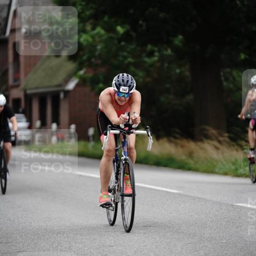 30.08.2026 - Elbe Triathlon Hamburg Michael Burmester http://msf.ph/oto/10067132 30.08.2026 15:34:50 Radfahren  meine-sportfotos.de