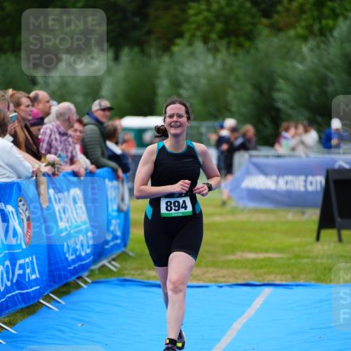 30.08.2026 - Elbe Triathlon Hamburg LAZAROV Photography http://msf.ph/oto/10067134 30.08.2026 12:22:01 Ziel 894, 1604 meine-sportfotos.de