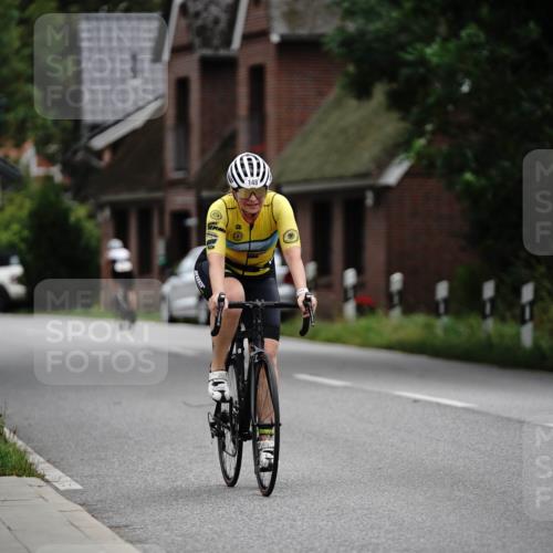30.08.2026 - Elbe Triathlon Hamburg Michael Burmester http://msf.ph/oto/10067164 30.08.2026 15:35:22 Radfahren  meine-sportfotos.de