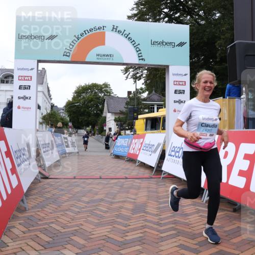 30.08.2026 - Blankeneser Heldenlauf Lena Gebhardt http://msf.ph/oto/10067217 30.08.2026 13:02:27 Ziel 4317 meine-sportfotos.de