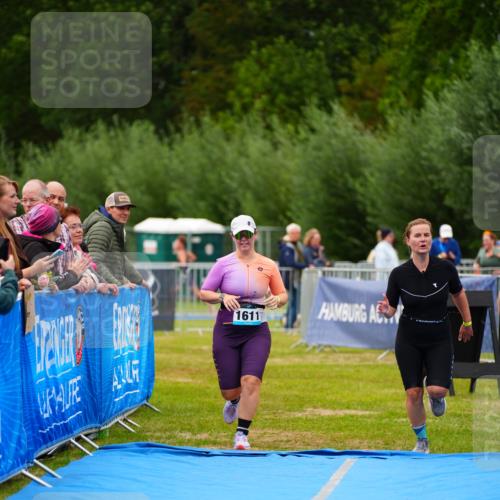 30.08.2026 - Elbe Triathlon Hamburg LAZAROV Photography http://msf.ph/oto/10067220 30.08.2026 12:22:45 Ziel 1609, 1611 meine-sportfotos.de