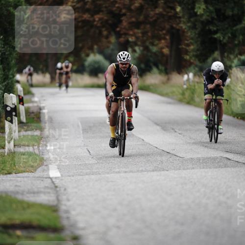 30.08.2026 - Elbe Triathlon Hamburg Michael Burmester http://msf.ph/oto/10067225 30.08.2026 09:14:57 Radfahren 180, 186, 274, 302, 493 meine-sportfotos.de
