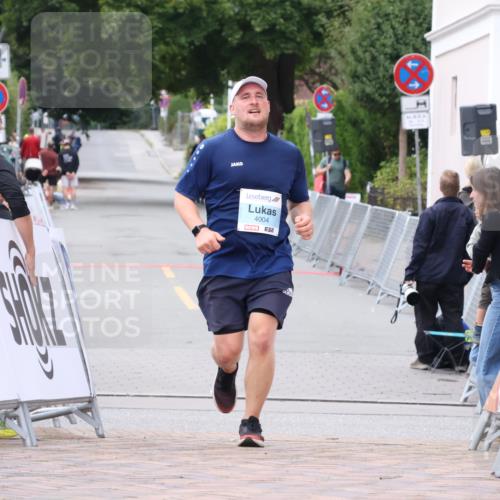 30.08.2026 - Blankeneser Heldenlauf Lena Gebhardt http://msf.ph/oto/10067230 30.08.2026 13:02:31 Ziel 4004, 4317 meine-sportfotos.de
