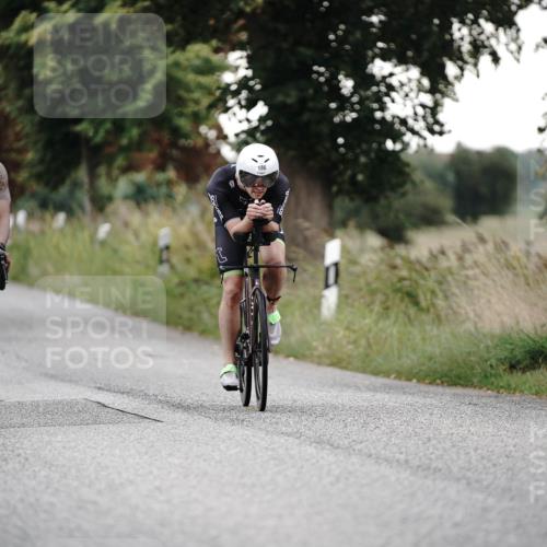30.08.2026 - Elbe Triathlon Hamburg Michael Burmester http://msf.ph/oto/10067236 30.08.2026 09:14:58 Radfahren 180, 186, 274, 302, 493 meine-sportfotos.de