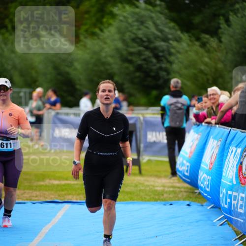 30.08.2026 - Elbe Triathlon Hamburg LAZAROV Photography http://msf.ph/oto/10067238 30.08.2026 12:22:47 Ziel 1609, 1611 meine-sportfotos.de