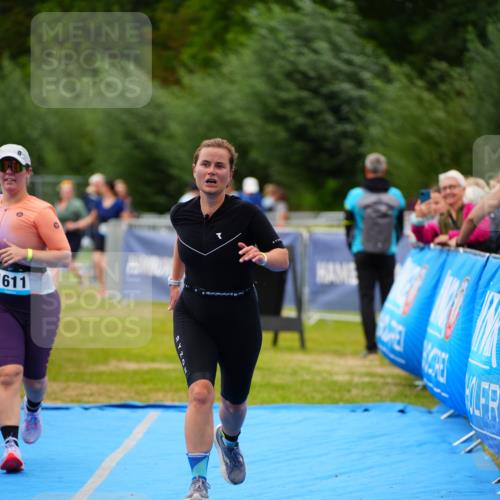 30.08.2026 - Elbe Triathlon Hamburg LAZAROV Photography http://msf.ph/oto/10067240 30.08.2026 12:22:47 Ziel 1609, 1611 meine-sportfotos.de