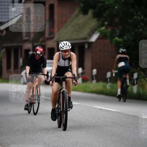 30.08.2026 - Elbe Triathlon Hamburg Michael Burmester http://msf.ph/oto/10067245 30.08.2026 15:36:46 Radfahren  meine-sportfotos.de