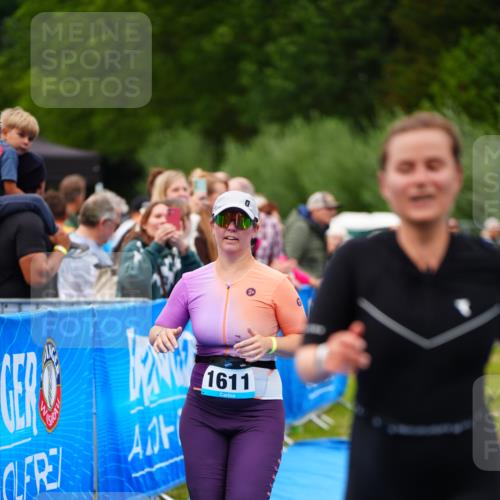 30.08.2026 - Elbe Triathlon Hamburg LAZAROV Photography http://msf.ph/oto/10067255 30.08.2026 12:22:49 Ziel 1540, 1543, 1609, 1611 meine-sportfotos.de