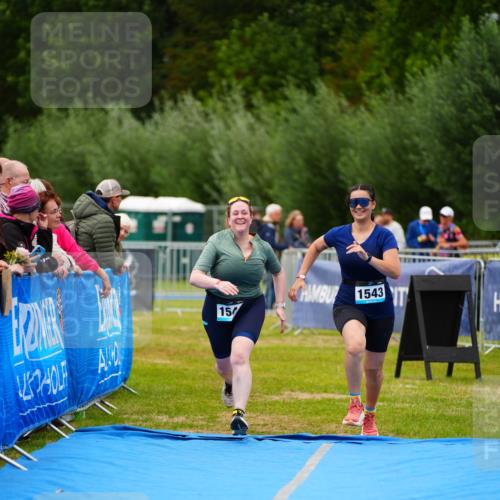 30.08.2026 - Elbe Triathlon Hamburg LAZAROV Photography http://msf.ph/oto/10067273 30.08.2026 12:22:55 Ziel 1540, 1543 meine-sportfotos.de
