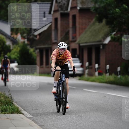 30.08.2026 - Elbe Triathlon Hamburg Michael Burmester http://msf.ph/oto/10067283 30.08.2026 15:36:59 Radfahren  meine-sportfotos.de