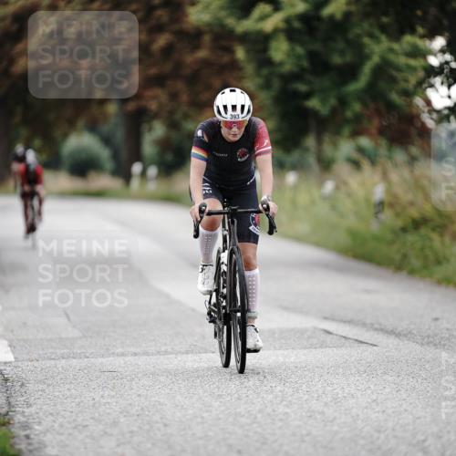 30.08.2026 - Elbe Triathlon Hamburg Michael Burmester http://msf.ph/oto/10067293 30.08.2026 09:15:18 Radfahren 321, 348, 393 meine-sportfotos.de