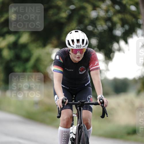 30.08.2026 - Elbe Triathlon Hamburg Michael Burmester http://msf.ph/oto/10067300 30.08.2026 09:15:19 Radfahren 348, 393 meine-sportfotos.de