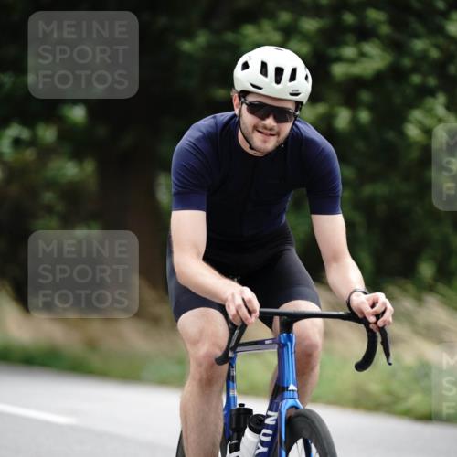 30.08.2026 - Elbe Triathlon Hamburg Michael Burmester http://msf.ph/oto/10067321 30.08.2026 15:38:09 Radfahren  meine-sportfotos.de
