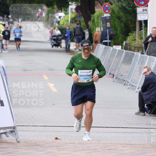 30.08.2026 - Blankeneser Heldenlauf Lena Gebhardt http://msf.ph/oto/10067325 30.08.2026 13:06:25 Ziel  meine-sportfotos.de