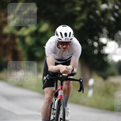 30.08.2026 - Elbe Triathlon Hamburg Michael Burmester http://msf.ph/oto/10067338 30.08.2026 09:15:33 Radfahren 212, 220, 317, 360, 375 meine-sportfotos.de