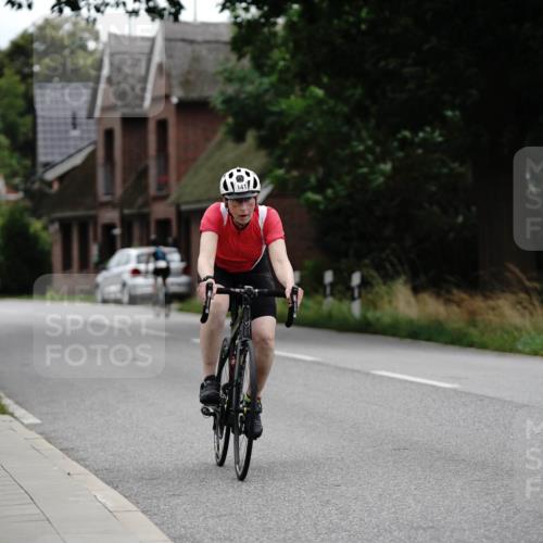 30.08.2026 - Elbe Triathlon Hamburg Michael Burmester http://msf.ph/oto/10067383 30.08.2026 15:39:27 Radfahren  meine-sportfotos.de