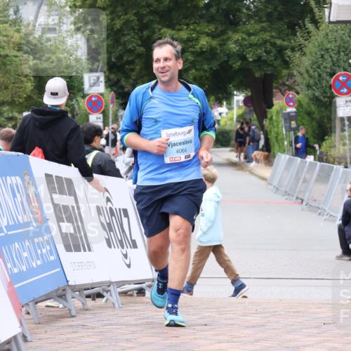 30.08.2026 - Blankeneser Heldenlauf Lena Gebhardt http://msf.ph/oto/10067396 30.08.2026 13:06:52 Ziel 4064 meine-sportfotos.de