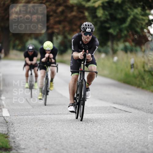 30.08.2026 - Elbe Triathlon Hamburg Michael Burmester http://msf.ph/oto/10067408 30.08.2026 09:16:14 Radfahren 190, 452, 528 meine-sportfotos.de