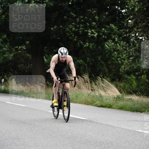 30.08.2026 - Elbe Triathlon Hamburg Michael Burmester http://msf.ph/oto/10067413 30.08.2026 15:40:49 Radfahren  meine-sportfotos.de