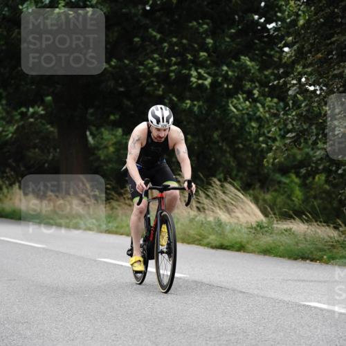 30.08.2026 - Elbe Triathlon Hamburg Michael Burmester http://msf.ph/oto/10067415 30.08.2026 15:40:49 Radfahren  meine-sportfotos.de