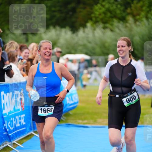30.08.2026 - Elbe Triathlon Hamburg LAZAROV Photography http://msf.ph/oto/10067419 30.08.2026 12:23:22 Ziel 906, 1668 meine-sportfotos.de